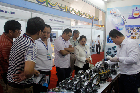 Khai mạc Hội chợ Quốc tế hàng công nghiệp Việt Nam 2015