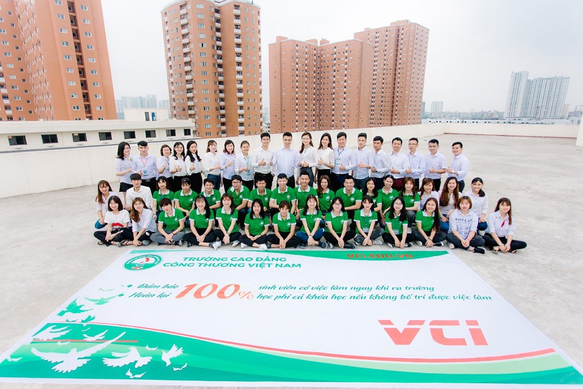 Phát triển Người học “toàn diện”: Trường Cao Đẳng Công Thương Việt Nam đang hiện thực hoá giấc mơ tuổi trẻ