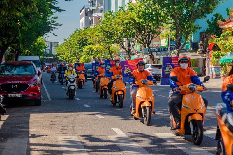 AhaFast - Dịch vụ vận chuyển công nghệ xe điện đầu tiên tại Việt Nam