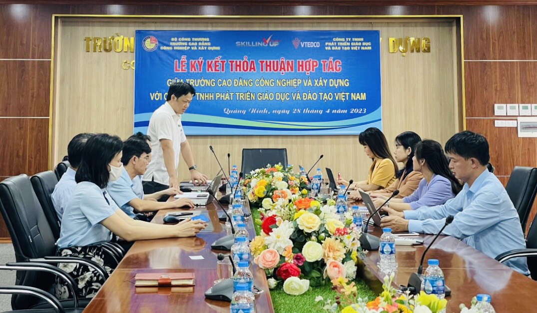Trường Cao đẳng Công nghiệp và Xây dựng ký kết thoả thuận hợp tác với Công ty TNHH Phát triển Giáo dục và Đào tạo Việt Nam