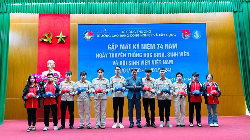 CIC kỷ niệm 74 năm ngày truyền thống học sinh sinh viên và Hội sinh viên Việt Nam