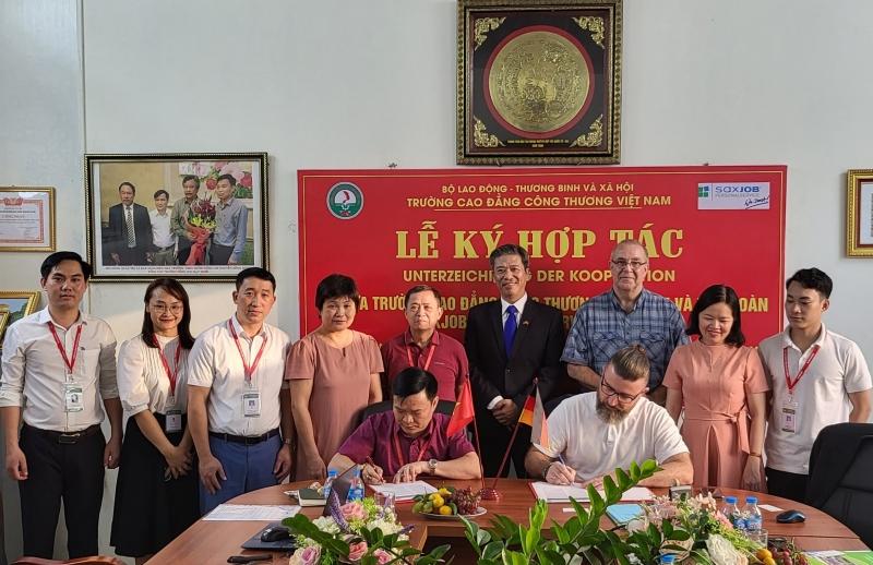 Trường Cao đẳng Công Thương Việt Nam: Cầu nối giữa doanh nghiệp và người học